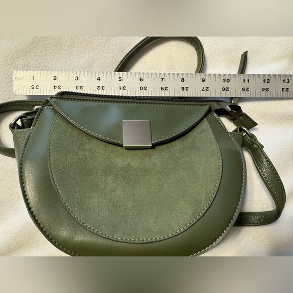Time and Tru Crossbody Sage Green - Picture 5 of 6